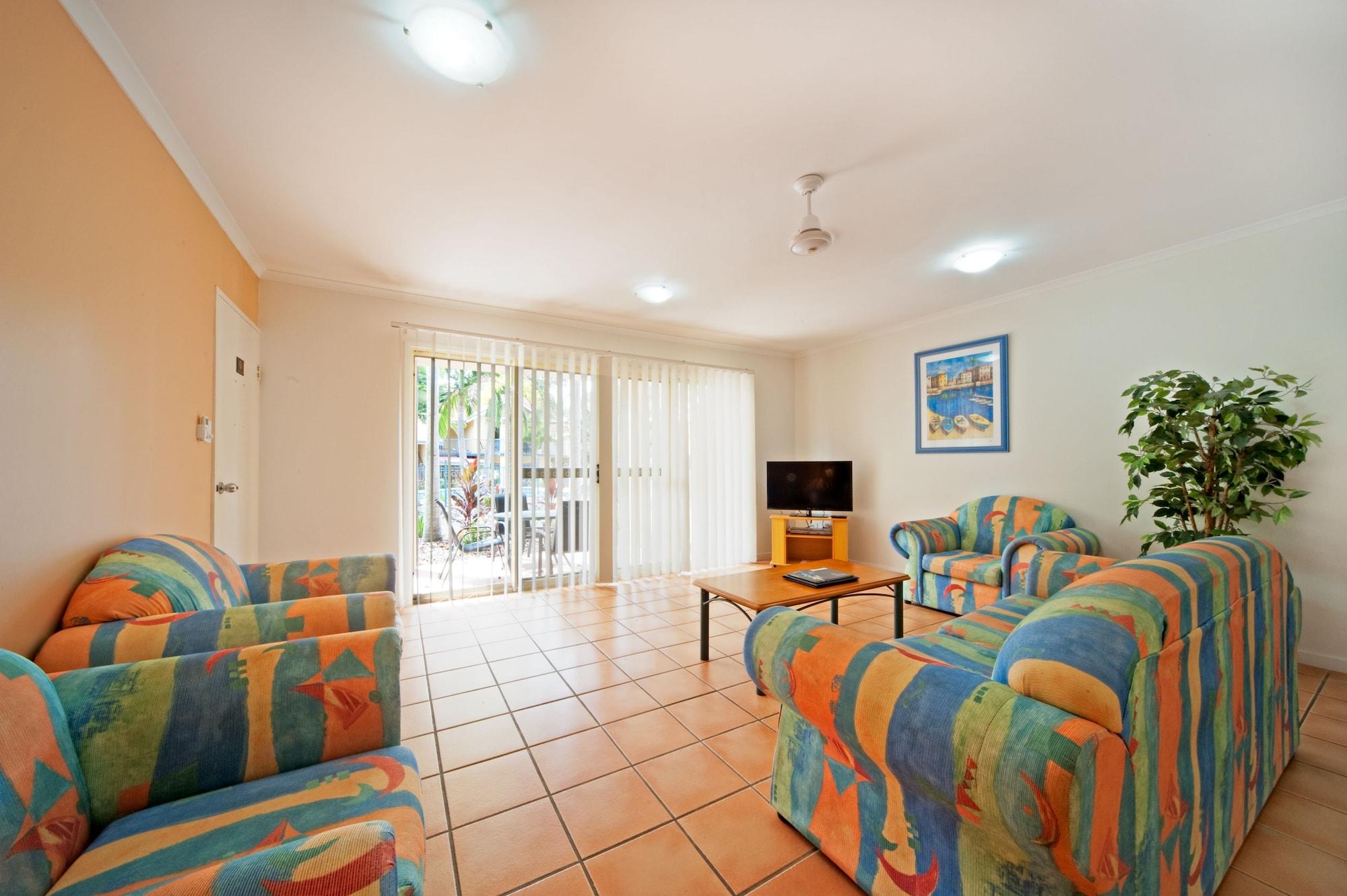 At Beach Court Holiday Villas Airlie Beach Exterior foto